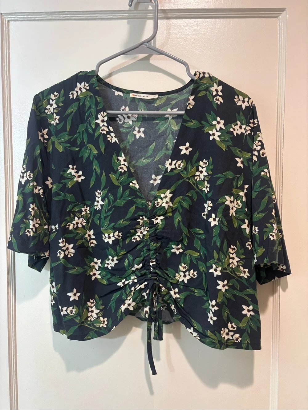 Floral Ruched V-Neck Crop Top in Navy Green - Picture 1 of 2